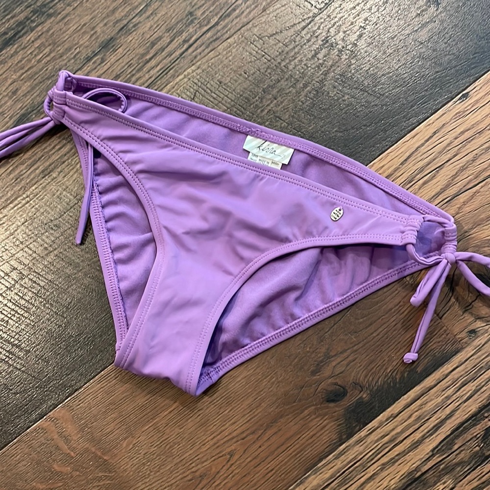 Kirra purple swim bottoms sz M